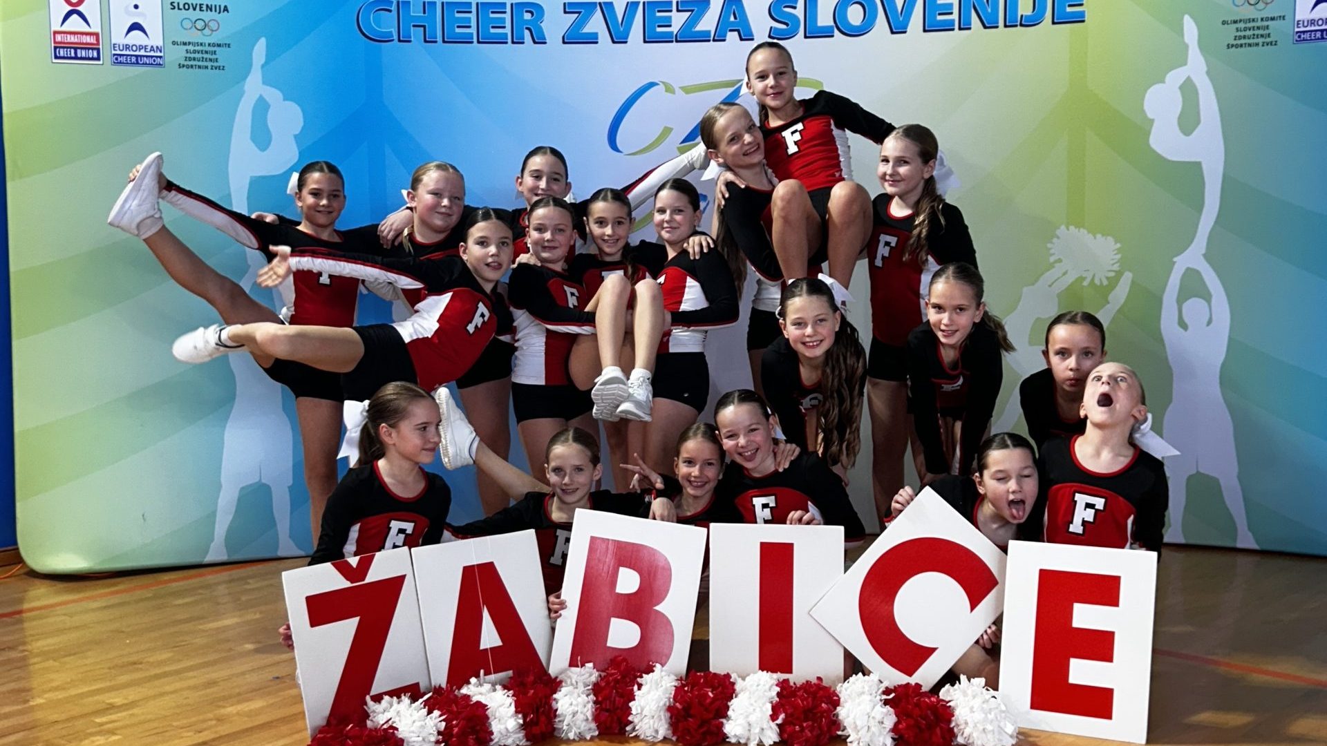 Uspešen začetek kvalifikacij na državno prvenstvo | Frogs Cheer Team